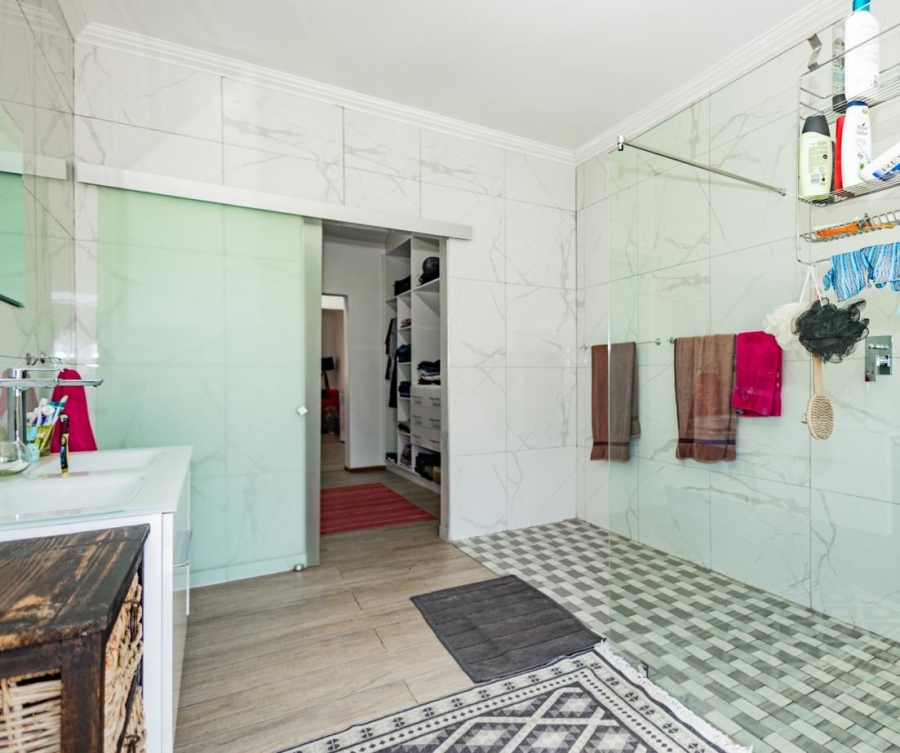 8 Bedroom Property for Sale in Joostenbergvlakte Western Cape